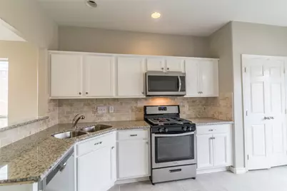 2209 Highland Crossing Drive, Conroe, TX 77304 - Photo 7