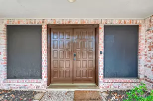 12131 Ella Lee Ln, Houston, TX 77077 - Photo 3