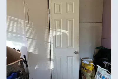 106 Avalon, Palacios, TX 77465 - Photo 9