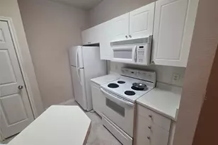 3045 Marina Bay Dr, League City, TX 77573 - Photo 5