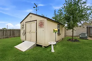 693 Forest Bend Ln, La Marque, TX 77568 - Photo 49