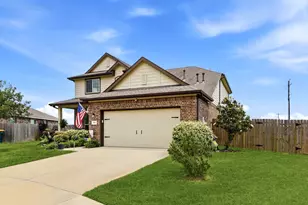 693 Forest Bend Ln, La Marque, TX 77568 - Photo 3