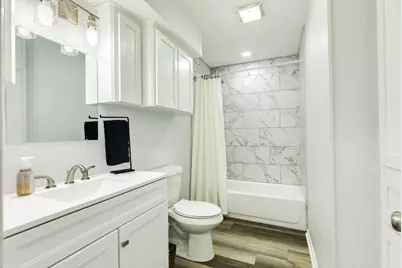 908 W Mulberry Street, Angleton, TX 77515 - Photo 19
