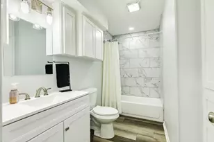 908 W Mulberry St, Angleton, TX 77515 - Photo 19