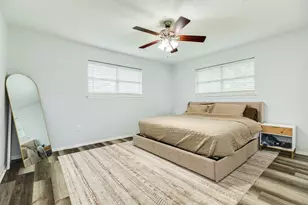 908 W Mulberry St, Angleton, TX 77515 - Photo 15