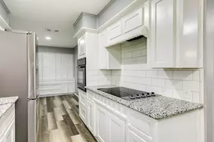 908 W Mulberry St, Angleton, TX 77515 - Photo 11