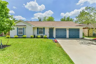 2005 Cheryl Dr, Pearland, TX 77581 - Photo 1