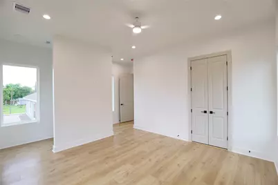 510 E 37th Street, Houston, TX 77022 - Photo 21