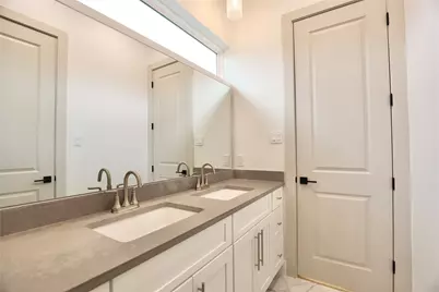 510 E 37th Street, Houston, TX 77022 - Photo 35