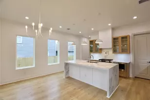 510 E 37th St, Houston, TX 77022 - Photo 11