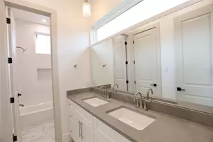 510 E 37th St, Houston, TX 77022 - Photo 33