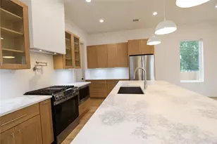 510 E 37th St, Houston, TX 77022 - Photo 9