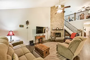 42 Hideaway Dr, Friendswood, TX 77546 - Photo 5