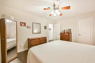 42 Hideaway Dr, Friendswood, TX 77546 - Photo 15