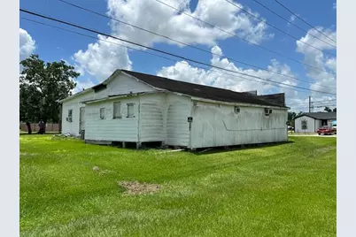 326 N Erskine Street, Angleton, TX 77515 - Photo 3