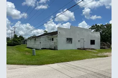 326 N Erskine Street, Angleton, TX 77515 - Photo 1