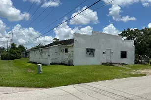 326 N Erskine St, Angleton, TX 77515 - Photo 1