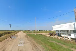 000 Titanic St, Sargent, TX 77414 - Photo 1