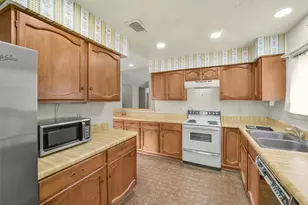 16323 Summer Dawn Ln, Houston, TX 77095 - Photo 13