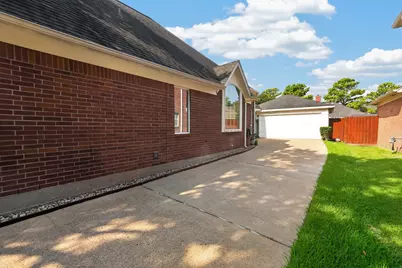 11023 Lark Brook Lane, Houston, TX 77065 - Photo 33