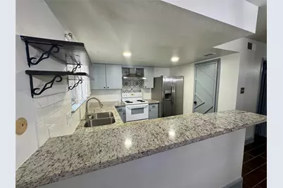 10010 Knoboak Drive #32, Houston, TX 77080 - Photo 5