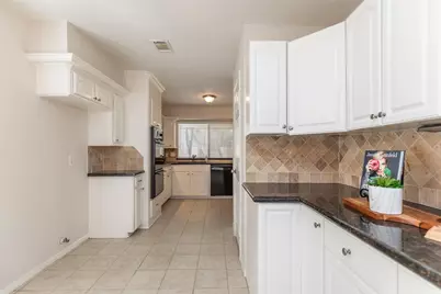 46 N Deerfoot Circle, The Woodlands, TX 77380 - Photo 13