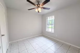 12510 Daventry Ln, Houston, TX 77039 - Photo 9