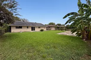 12510 Daventry Ln, Houston, TX 77039 - Photo 17