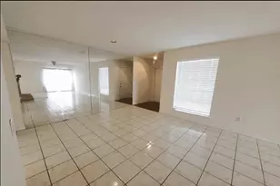 9809 Richmond Ave, Houston, TX 77042 - Photo 11