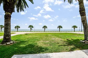 204 S Bay Blvd, Palacios, TX 77465 - Photo 3