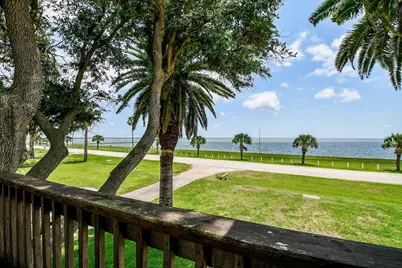204 S Bay Boulevard, Palacios, TX 77465 - Photo 9