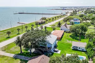 204 S Bay Blvd, Palacios, TX 77465 - Photo 11
