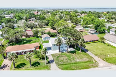 204 S Bay Boulevard, Palacios, TX 77465 - Photo 13