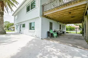 204 S Bay Blvd, Palacios, TX 77465 - Photo 35