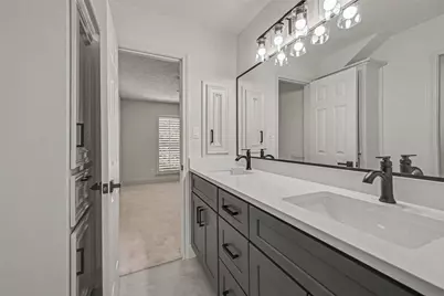 507 Commodore Way, Houston, TX 77079 - Photo 37