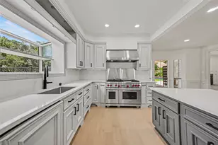 507 Commodore Way, Houston, TX 77079 - Photo 13
