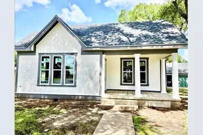 502 Upton Avenue, Schulenburg, TX 78956 - Photo 1