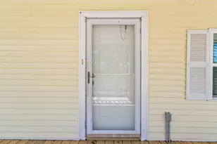 7839 S Gulfway Dr, Port Arthur, TX 77655 - Photo 9