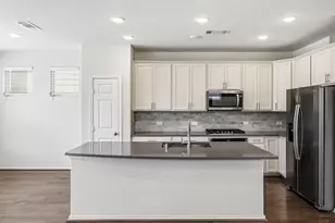 3104 Roseland Terrace Ln, Houston, TX 77063 - Photo 9