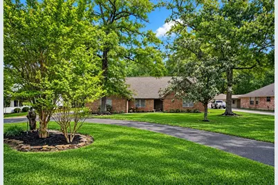 96 Panorama Drive, Conroe, TX 77304 - Photo 1