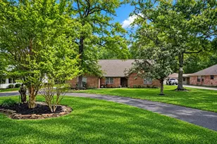96 Panorama Dr, Conroe, TX 77304 - Photo 1