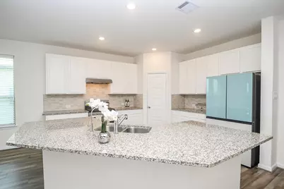 3043 Kastania Lane, Fresno, TX 77545 - Photo 9