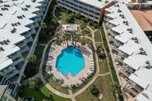 6300 Seawall Blvd, Galveston, TX 77551 - Photo 37