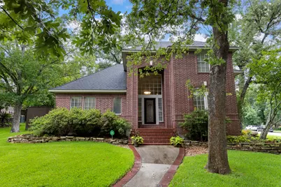 1 Fairmont Court, Conroe, TX 77304 - Photo 3