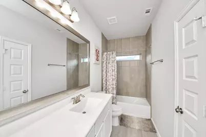 4007 Centre Meadow Way, Houston, TX 77043 - Photo 17