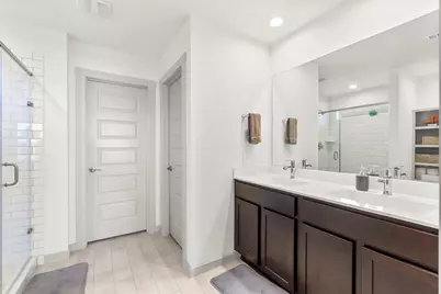 13513 Bonita Island Way, Texas City, TX 77568 - Photo 5