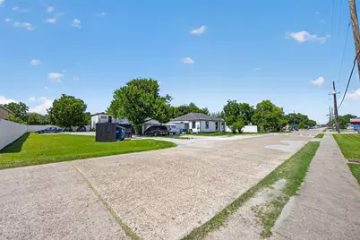 911 Michigan Street #8, Houston, TX 77587 - Photo 17