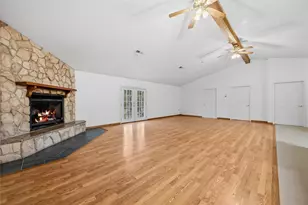 121 Magnolia Blvd, New Caney, TX 77357 - Photo 7