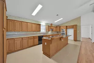 121 Magnolia Blvd, New Caney, TX 77357 - Photo 9