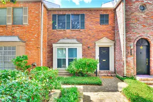 6425 Burgoyne Rd, Houston, TX 77057 - Photo 3